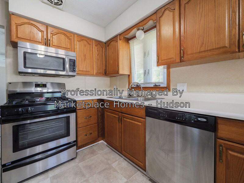 731 Reisig St - Photo 2 of 5