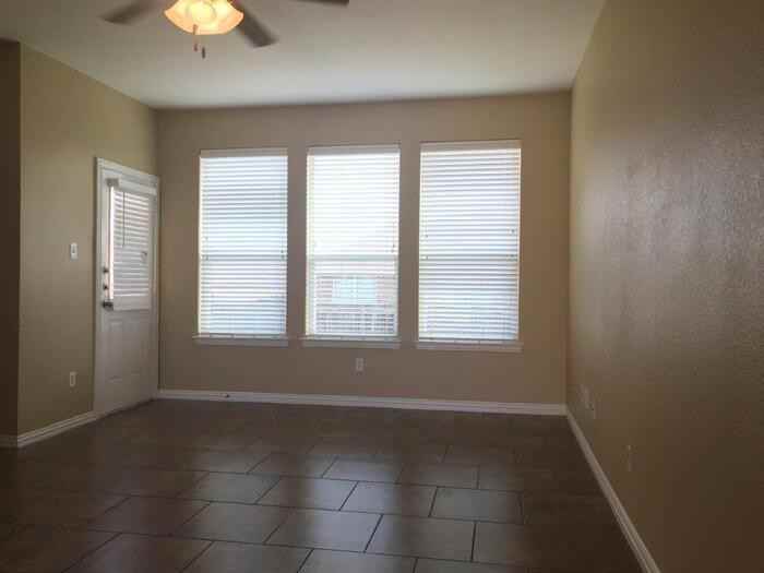 280 Edison Ln - Photo 3 of 12