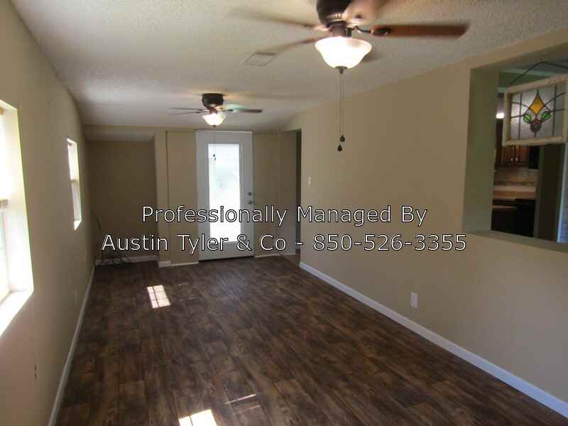 3891 Old Cottondale Rd - Photo 3 of 10