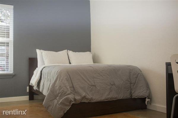 The Metro Apartments - Photo 2 of 13