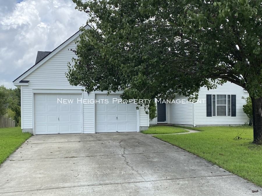 5064 Ammersee Ct - Photo 3 of 36