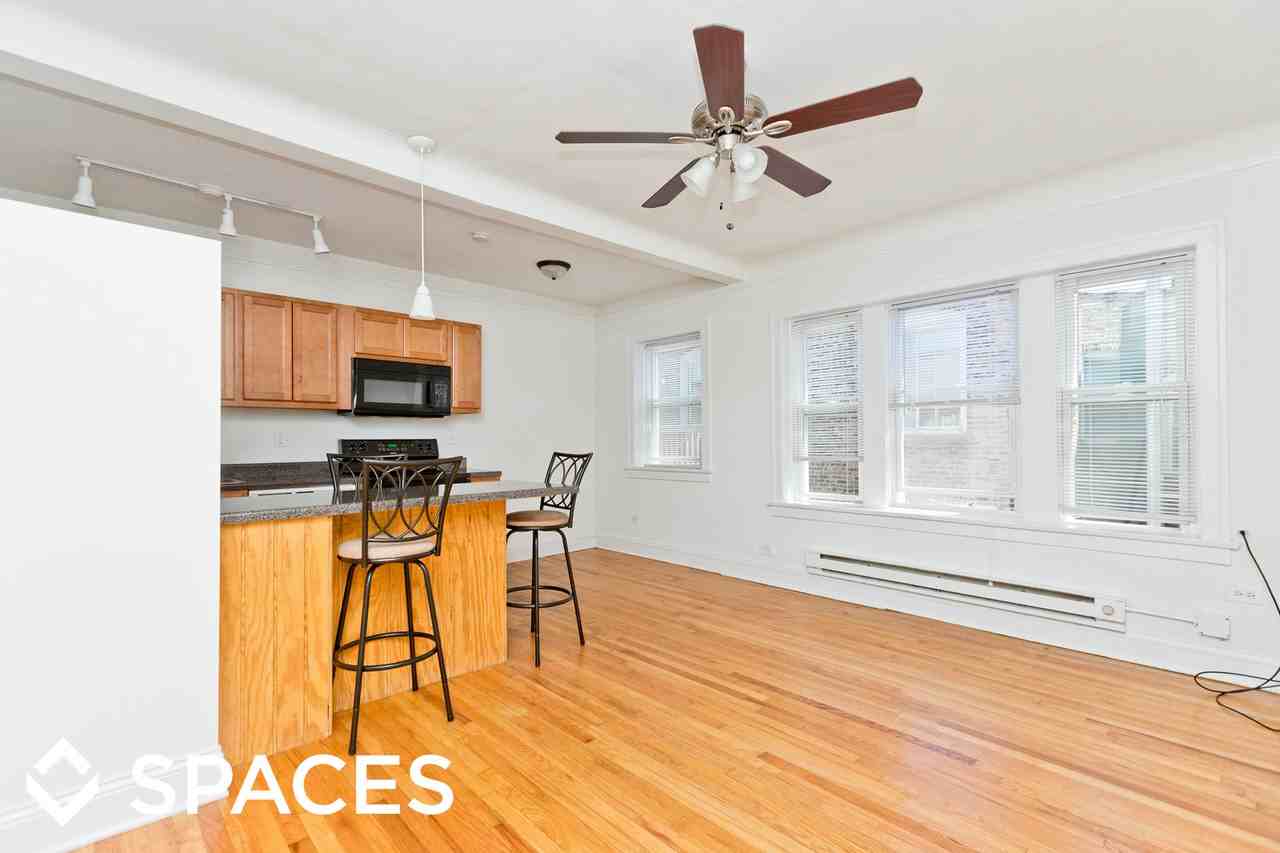 4405 N Clark - Photo 3 of 5