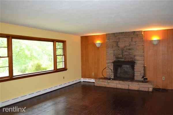 35 Mountain Dr - Photo 2 of 7