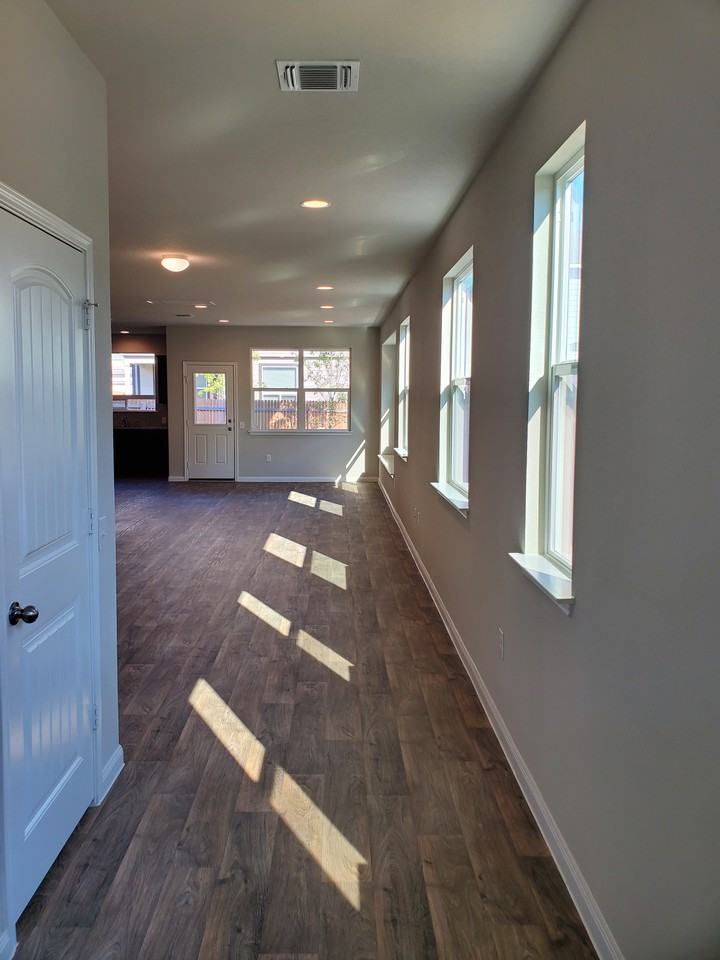 14109 Frankel Loop - Photo 2 of 22