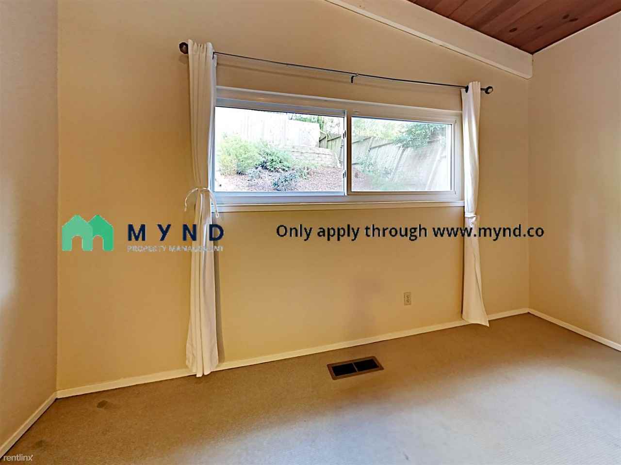 7377 Saroni Dr - Photo 3 of 16