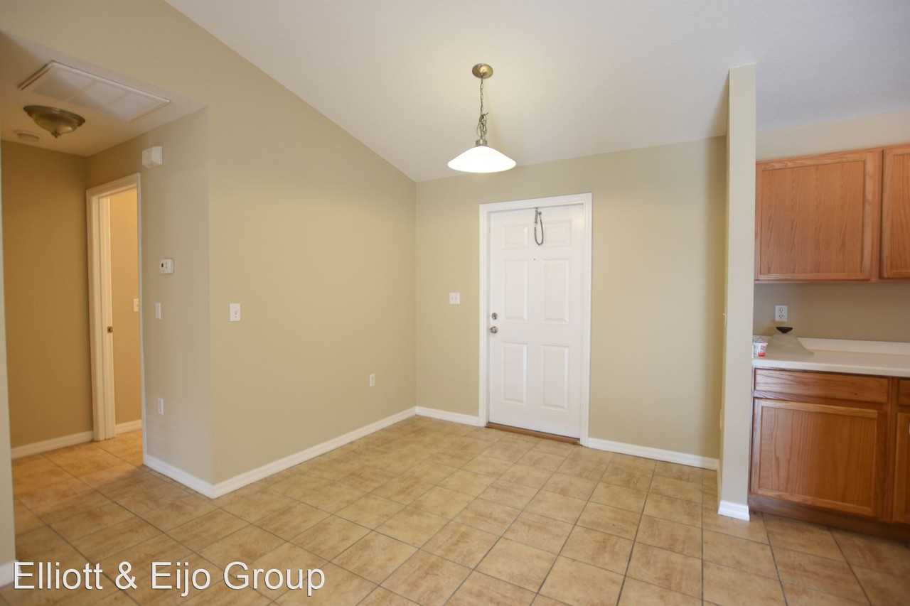 2731 Fletcher Avenue - Photo 3 of 11