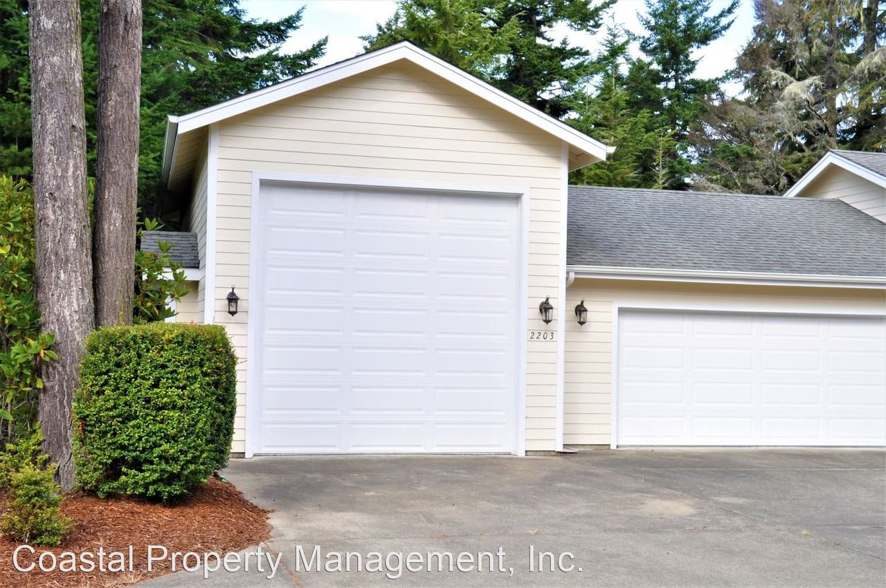 2203 13th St - Photo 2 of 18