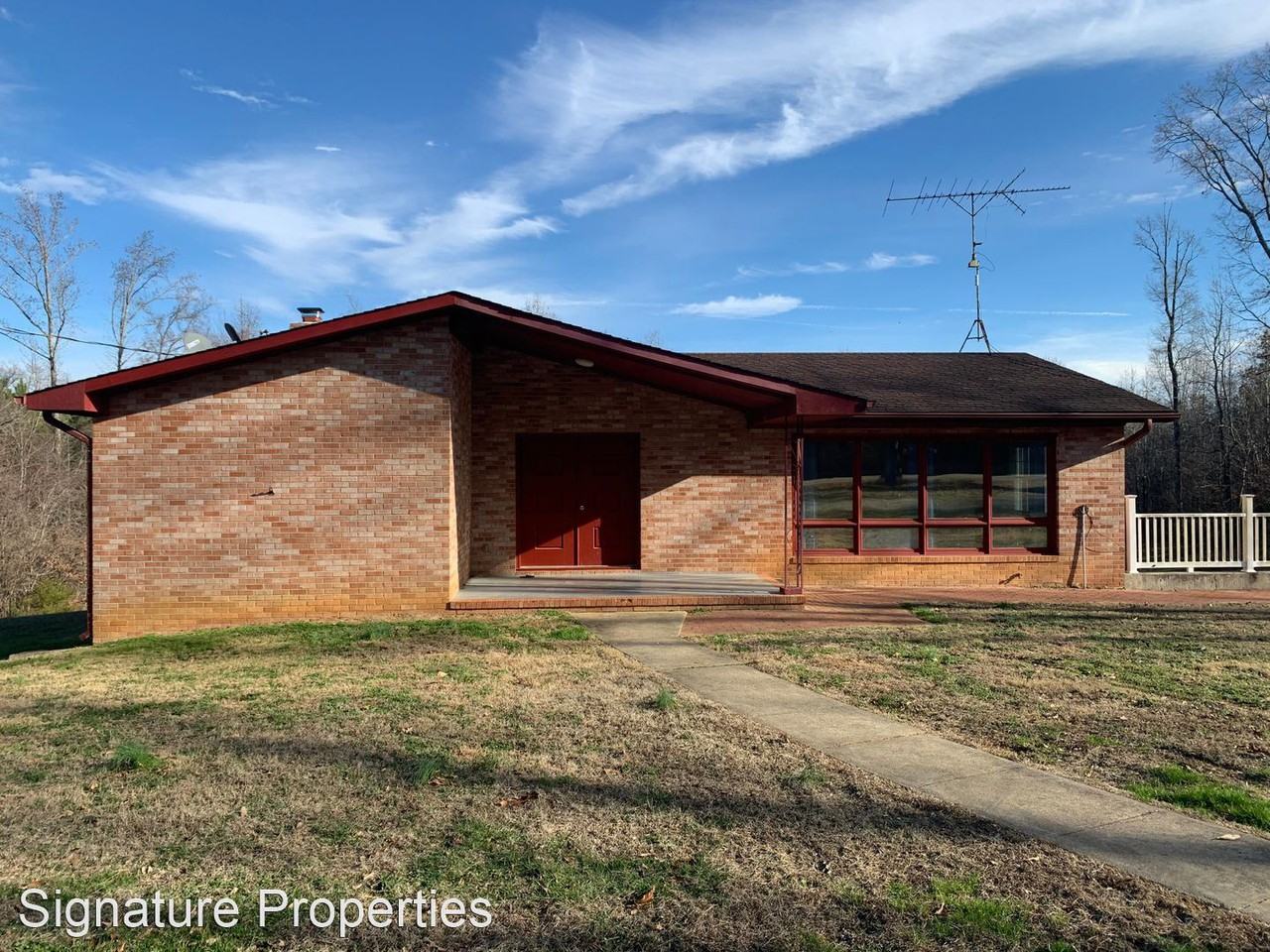 2750 Old Cox Rd - Photo 2 of 18