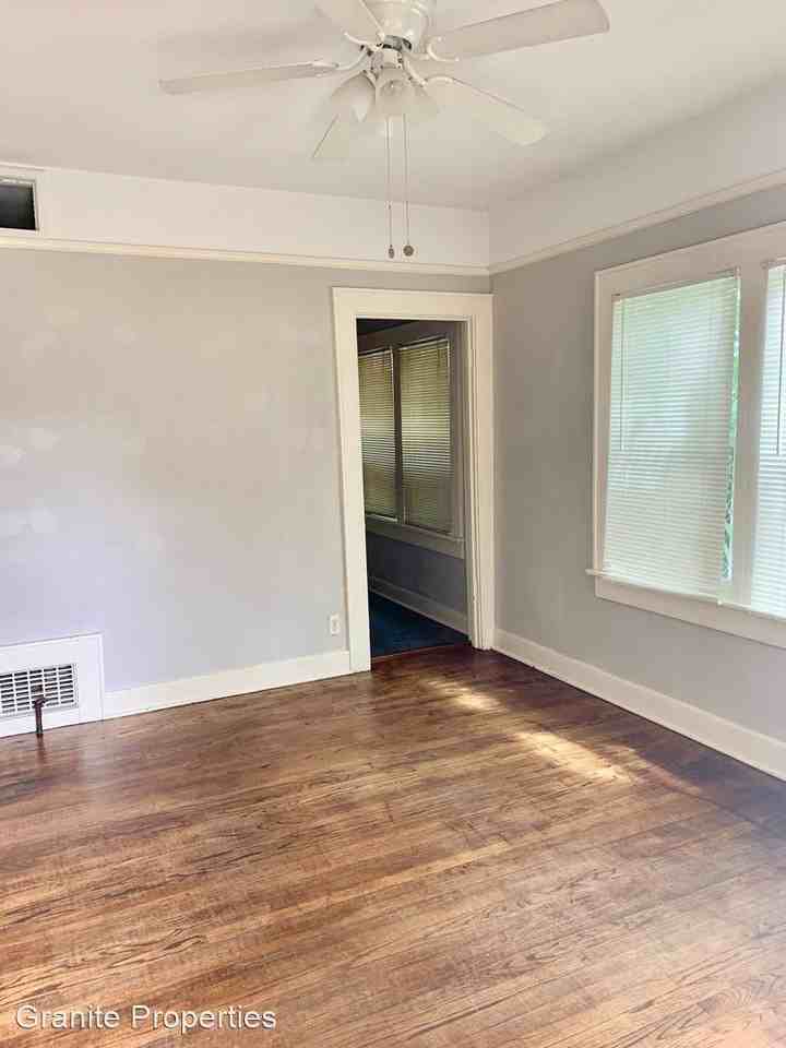 477 W 8th 4 Apartments in Cal Young, Eugene, OR 97401 Zumper