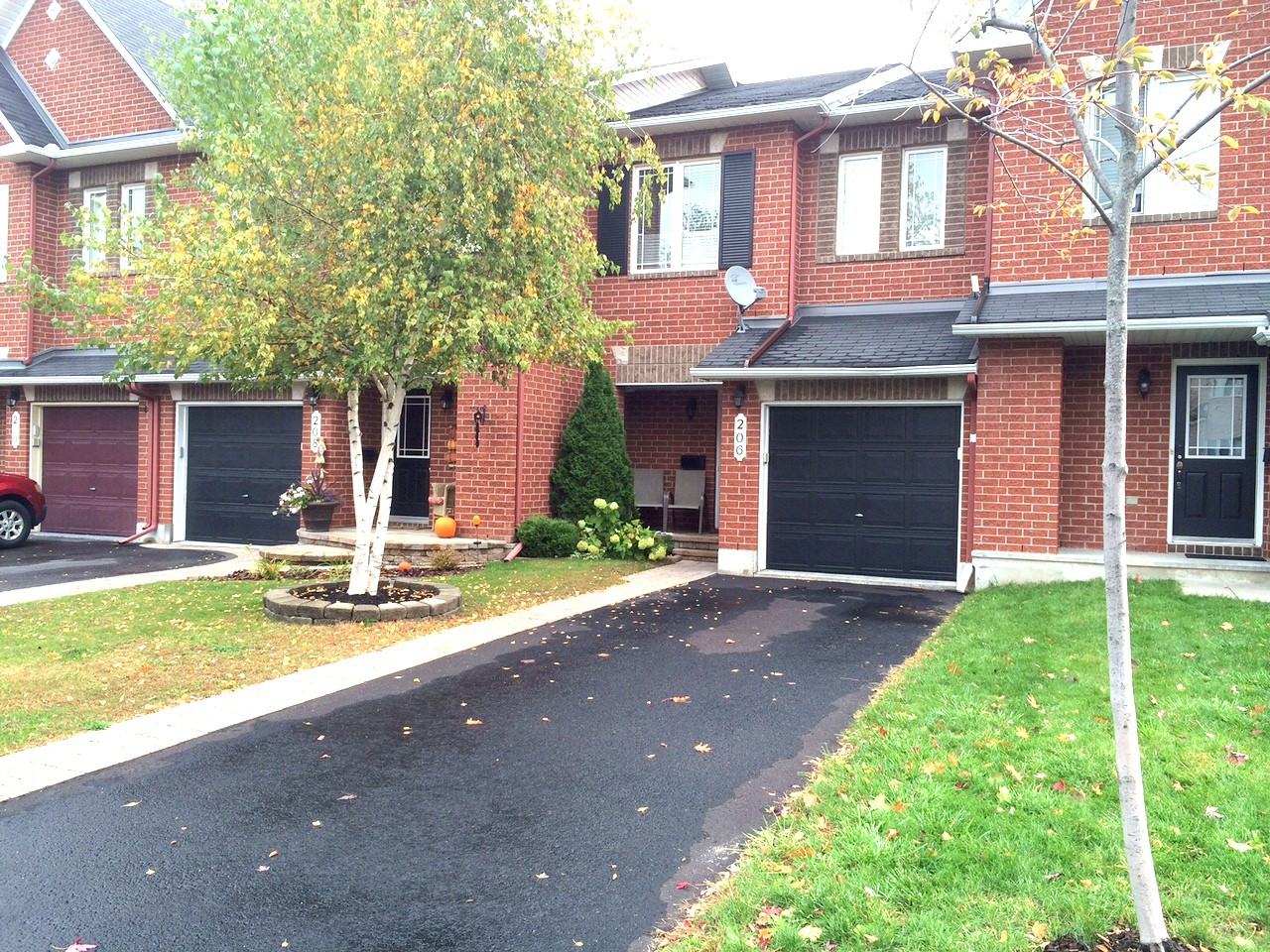 206 Forestcrest St - Photo 2 of 2
