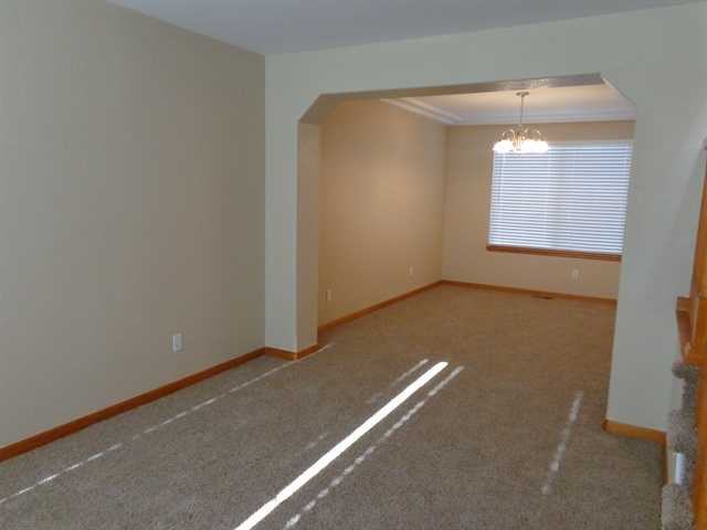 5064 Durham Ct - Photo 3 of 17