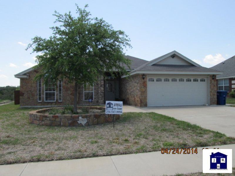 2501 Lindsey Dr - Photo 2 of 16