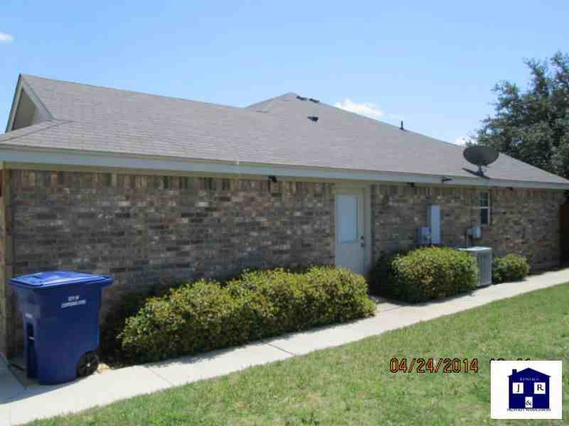 2501 Lindsey Dr - Photo 3 of 16