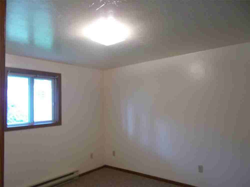 1329 Dousman St - Photo 2 of 10