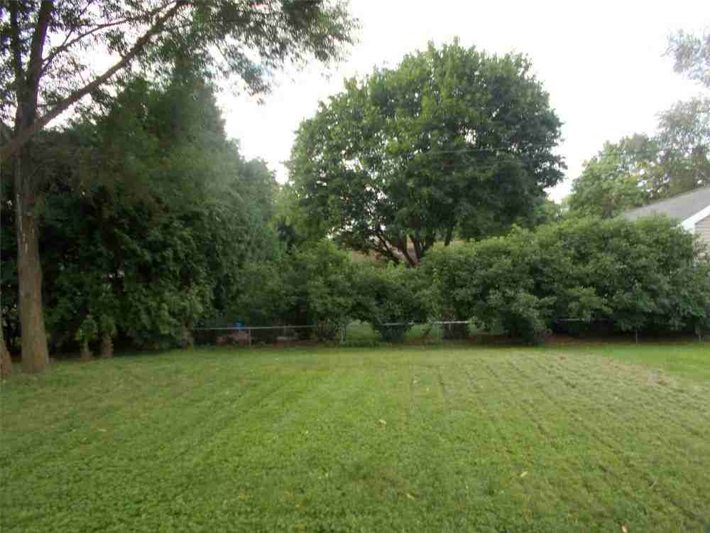 1329 Dousman St - Photo 3 of 10