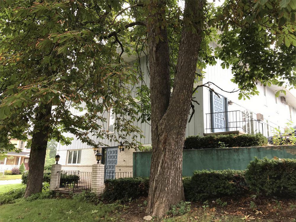 401 401 South Van Buren Street - 3 - Photo 2 of 2