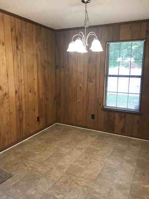 1129 Leaf Avenue - Photo 5 of 9