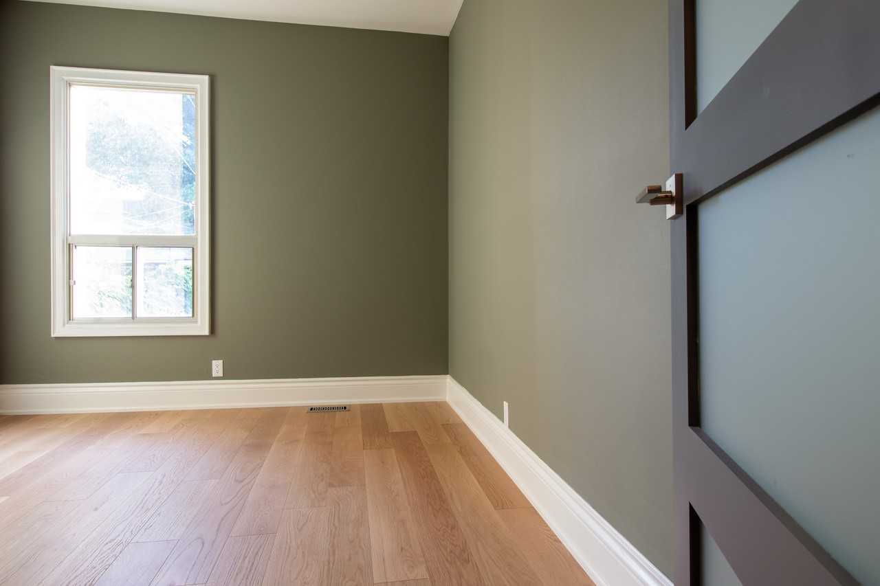 282 Markham Street #Main - Photo 6 of 15