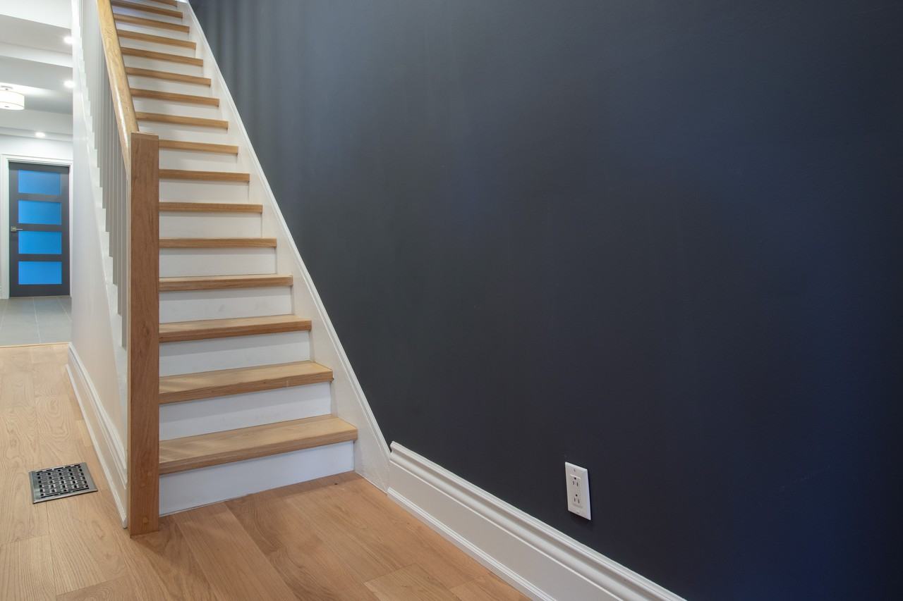 282 Markham Street #Main - Photo 7 of 15