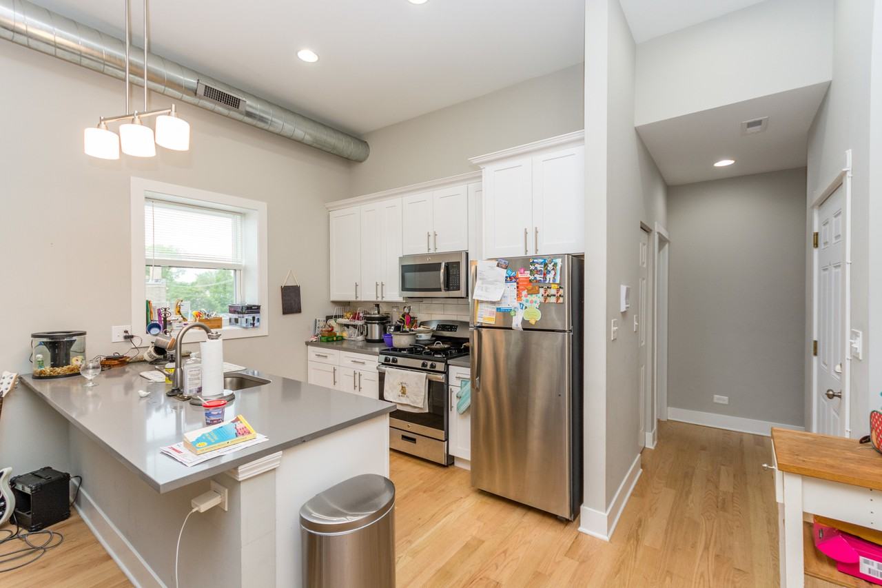 3759 N Western Ave Apartments in North Center, Chicago, IL 60618 Zumper