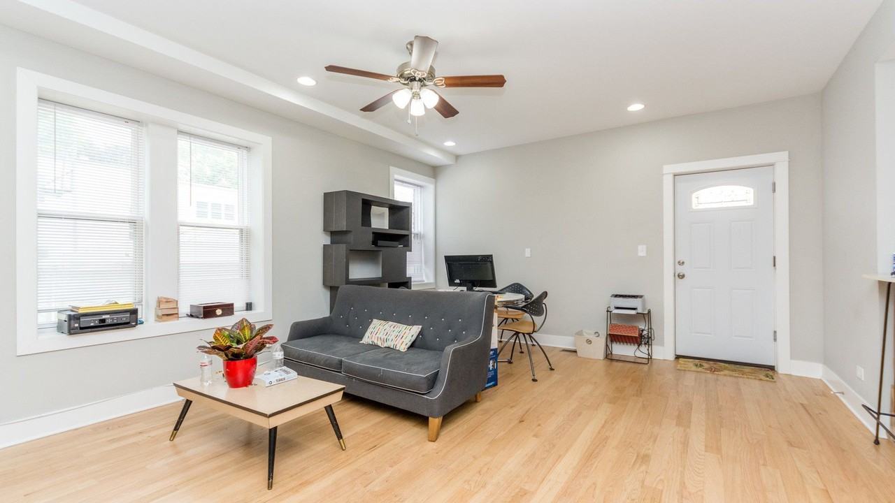 2349 W Grace St - Photo 3 of 13