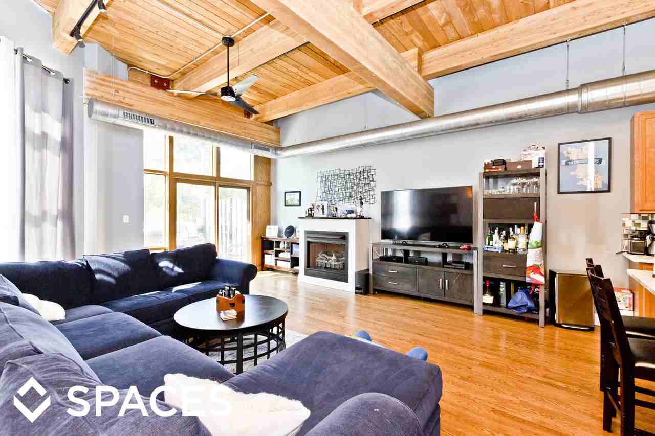 3637 N Spaulding - Photo 3 of 13