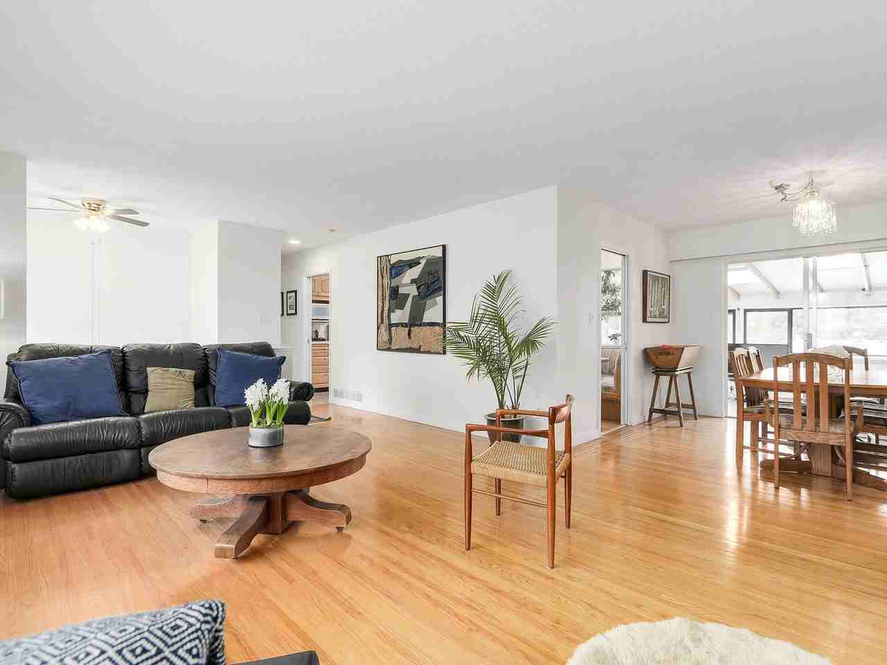 1181 Chamberlain Drive - Photo 3 of 16