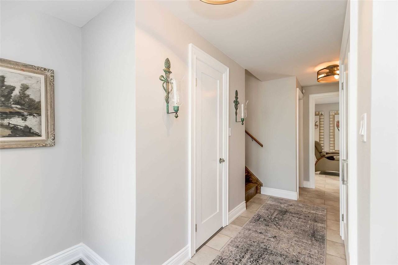 9 Cedar Crescent - Photo 3 of 4