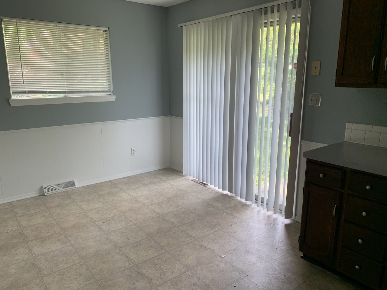 1408 South Franklin Avenue - Photo 3 of 11