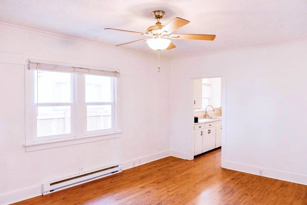 3011 L St - Photo 2 of 22