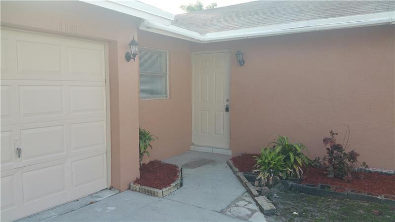 5698 Wingham Way - Photo 2 of 10