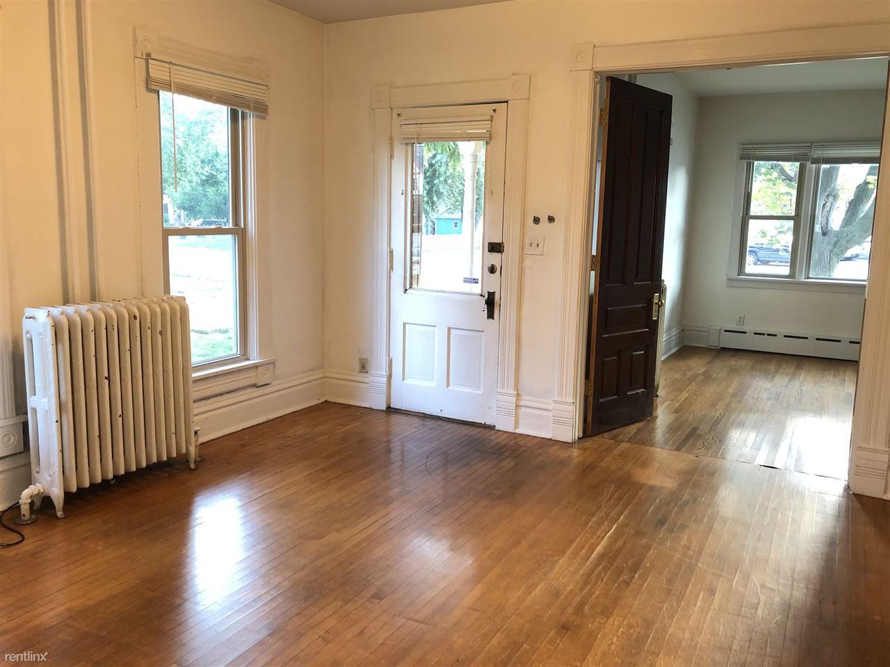 439 S State St Lowr - Photo 3 of 11