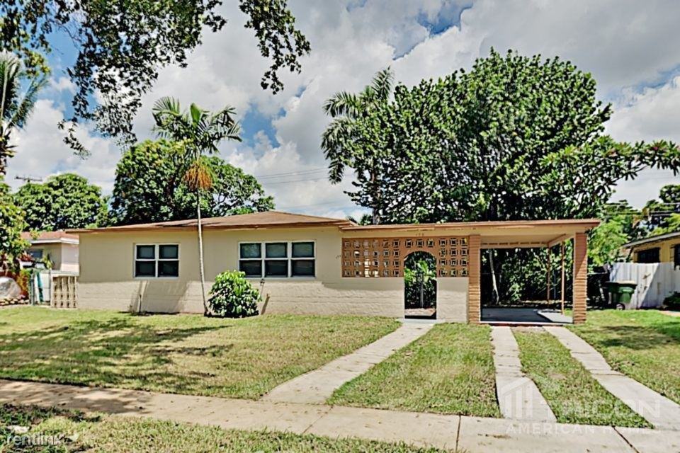 175 Ne 127th St - Photo 2 of 14