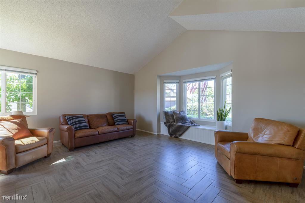 5502 Ember Ct - Photo 3 of 8