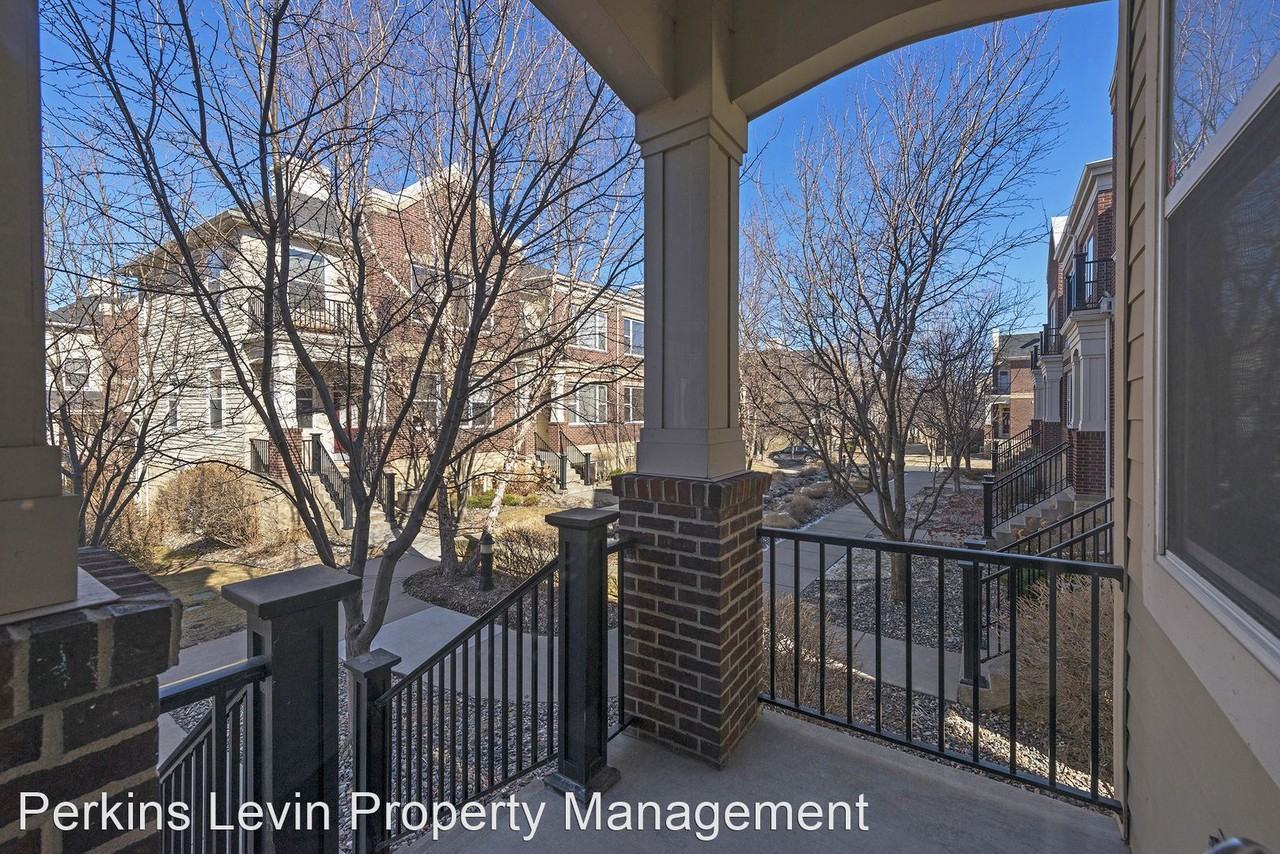 37 4th Ave N #101 - Photo 3 of 39