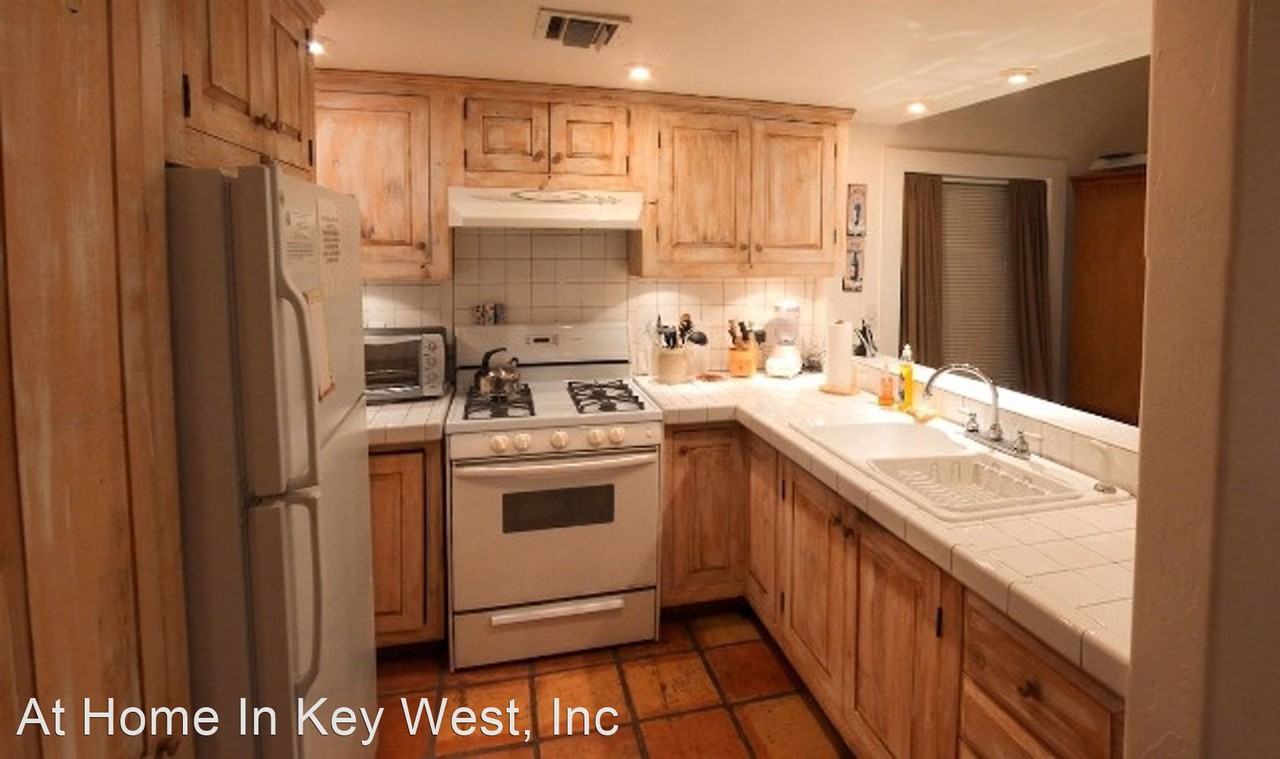 427 Catherine Street - Photo 2 of 10