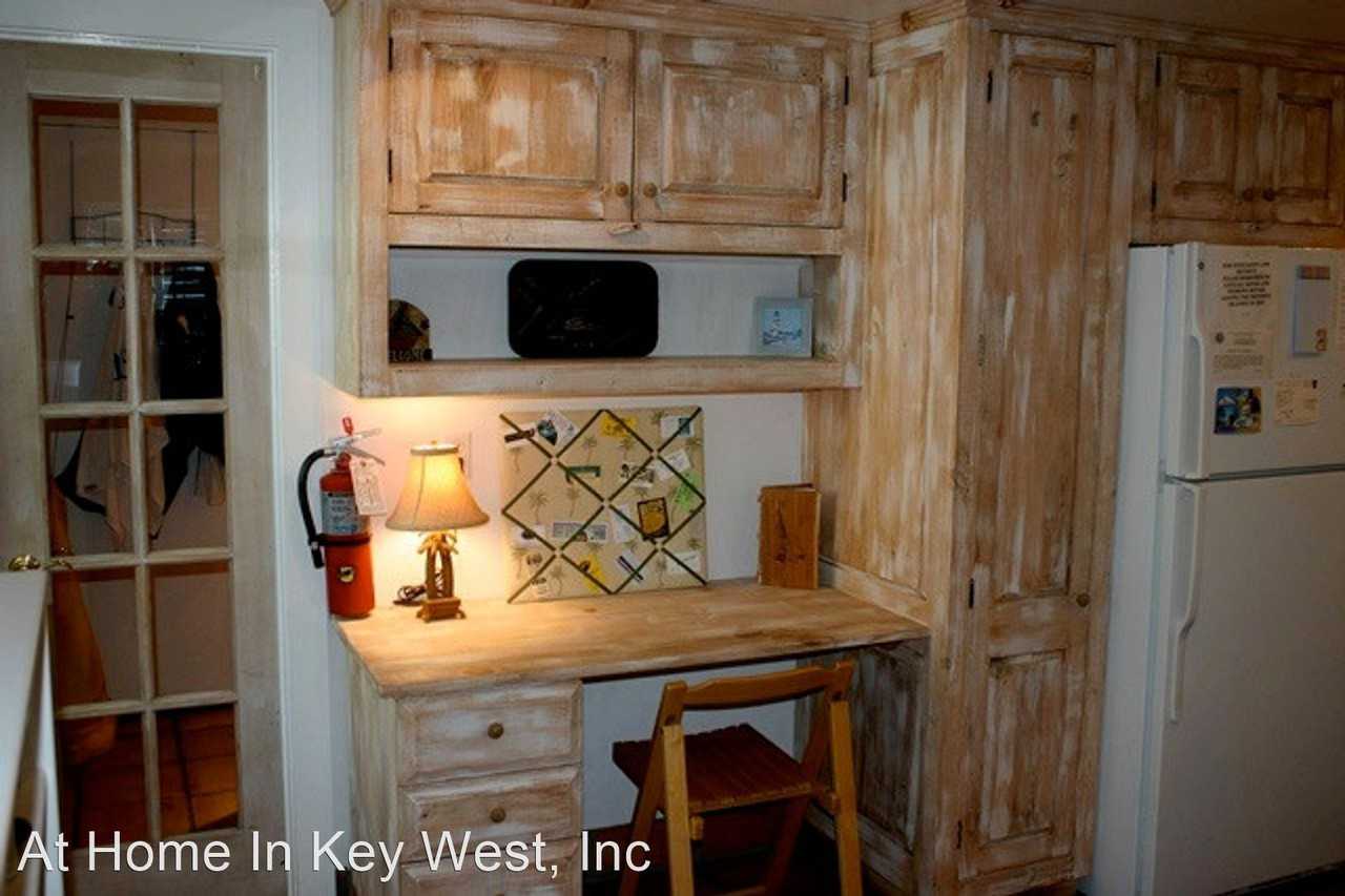 427 Catherine Street - Photo 3 of 10