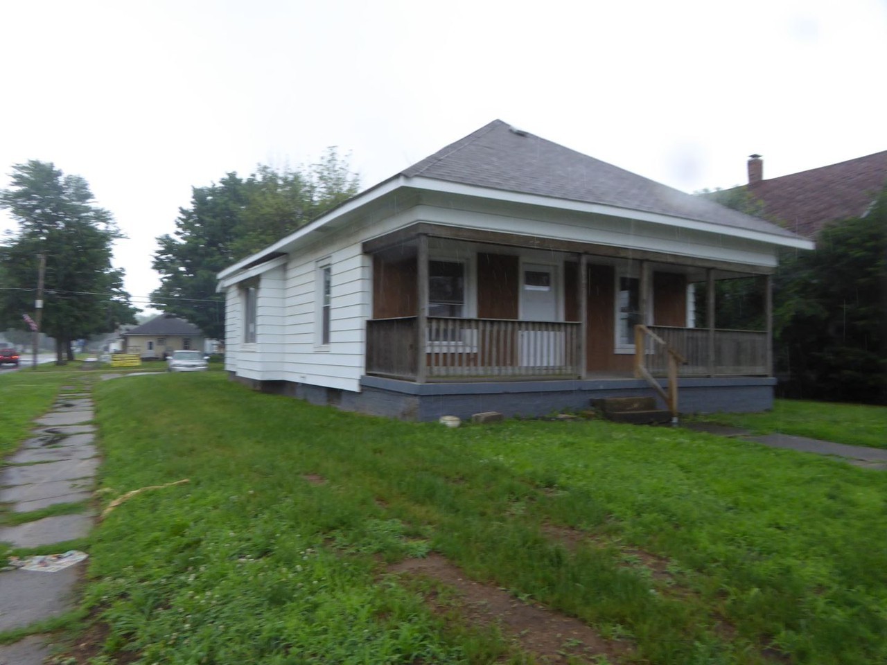 906 Blackman St - Photo 2 of 27