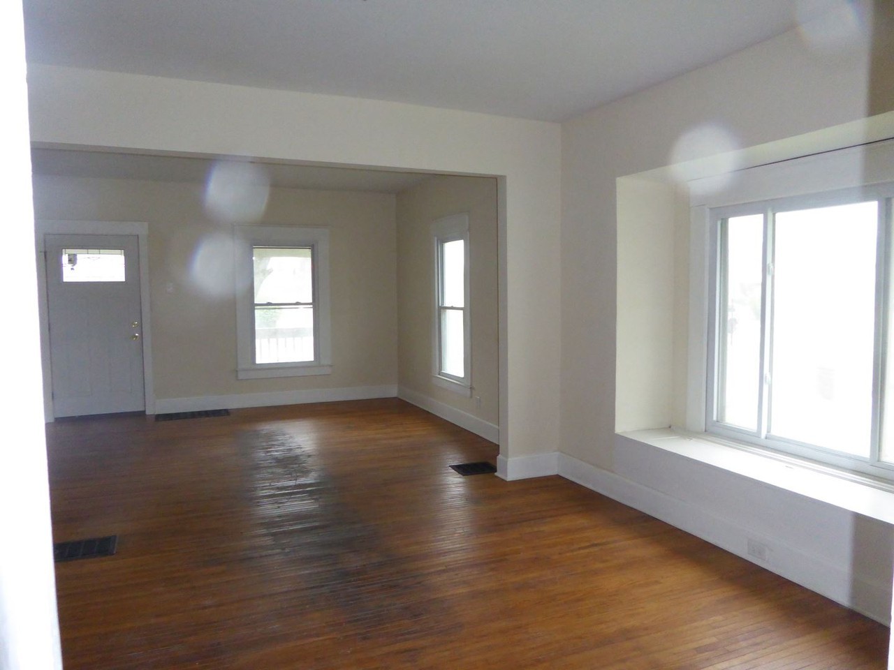 906 Blackman St - Photo 3 of 27