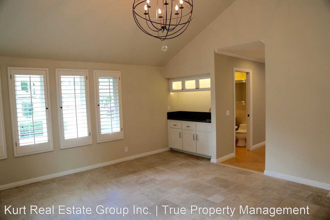 1116 Danielle Dr - Photo 3 of 50