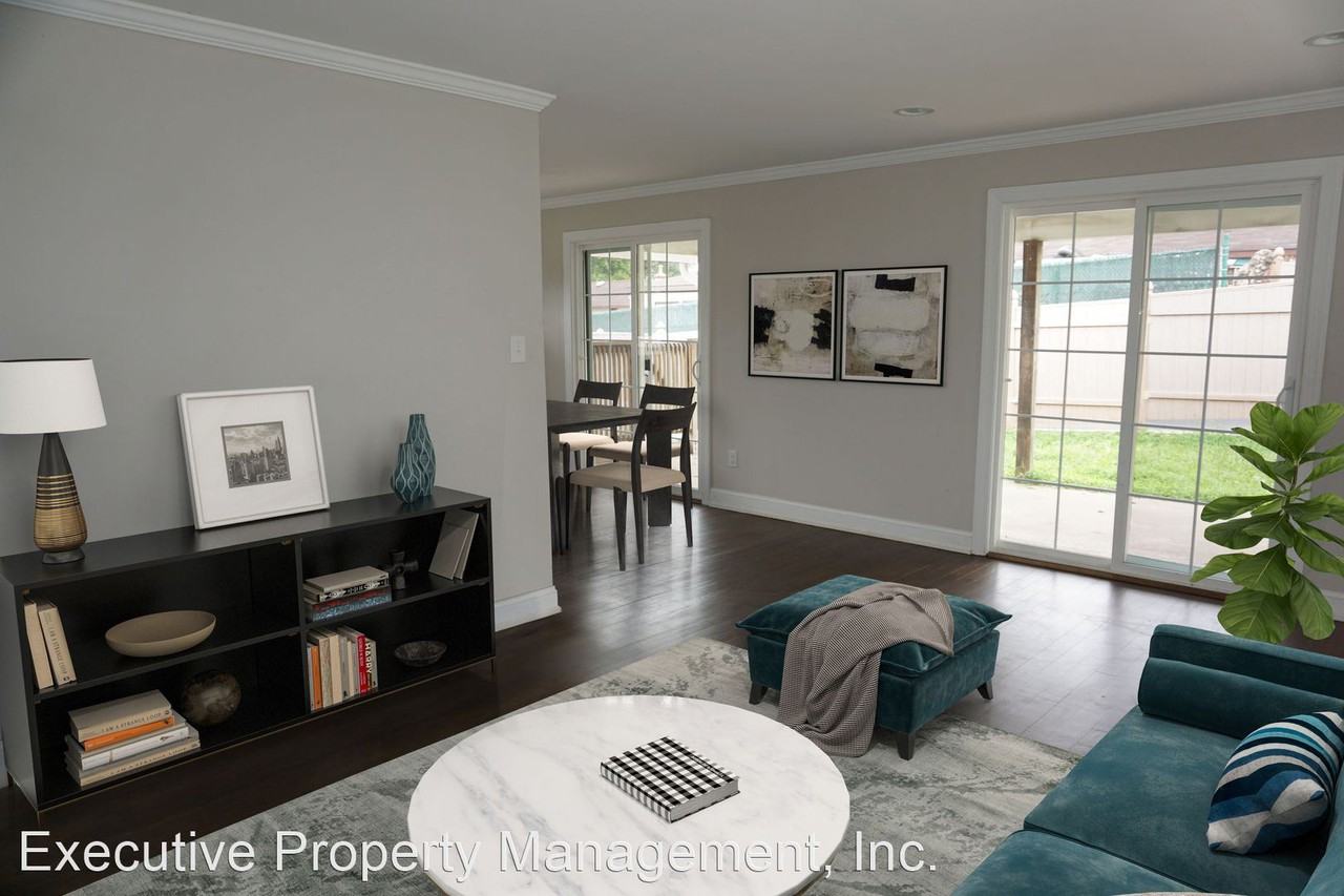 867 Plymouth Rd - Photo 2 of 7