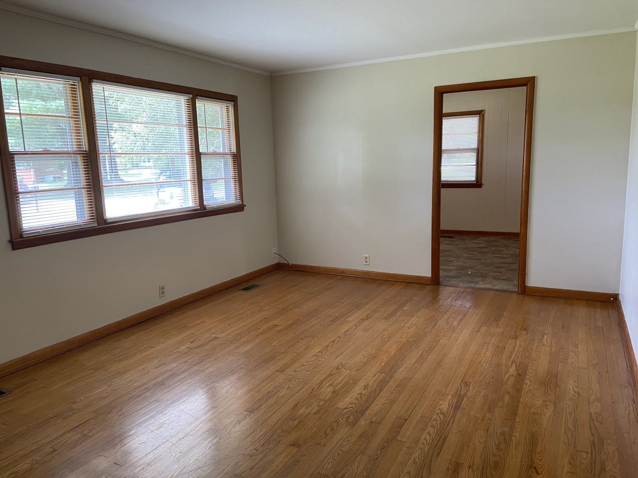 1010 Mccord Dr - Photo 3 of 21