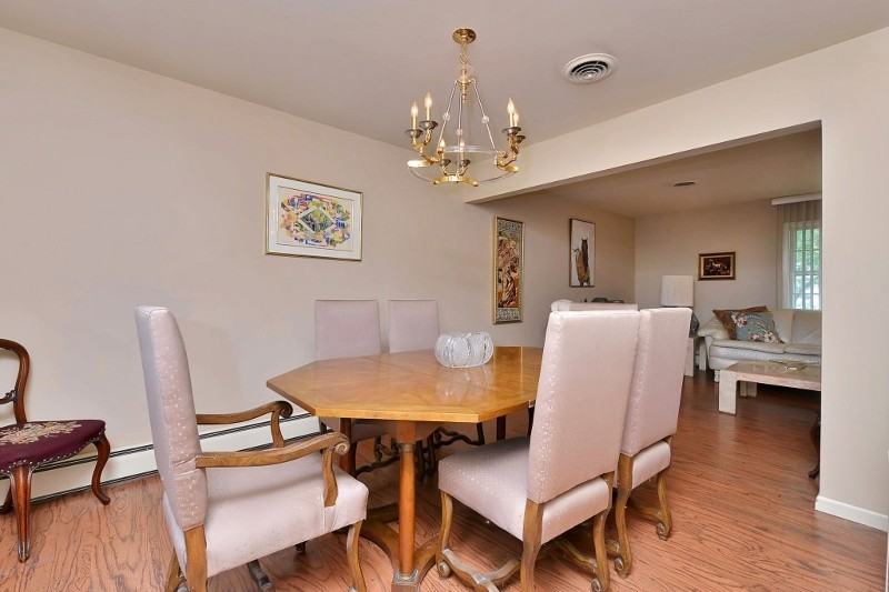 971 Ridgewood Blvd E - Photo 3 of 13