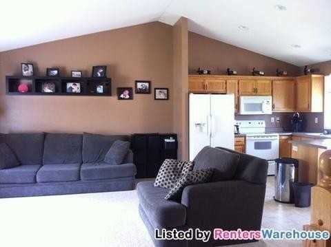 2727 Olive Ln - Photo 2 of 11