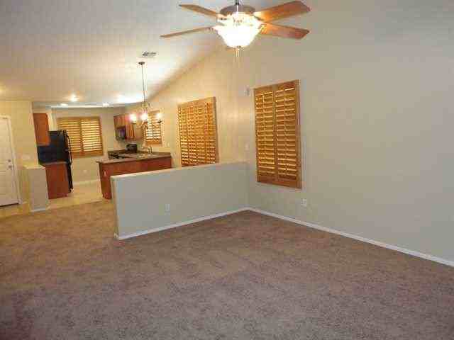 10032 W Preston Ln - Photo 3 of 15