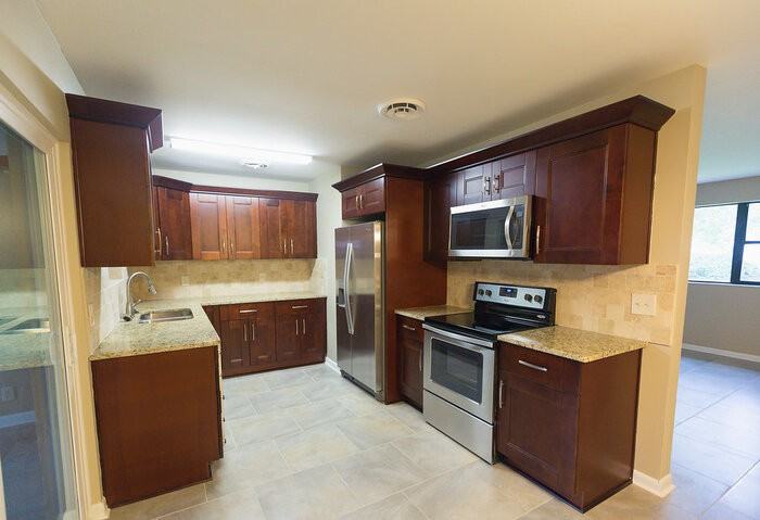 7320 Old Kings Rd S - Photo 2 of 39