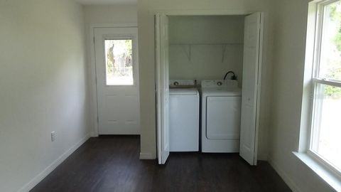 416 South Elm Road - Photo 3 of 8