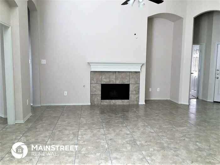 6503 Fairglen Dr - Photo 2 of 13