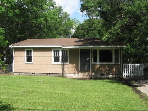 13950 Railroad St - Photo 2 of 4