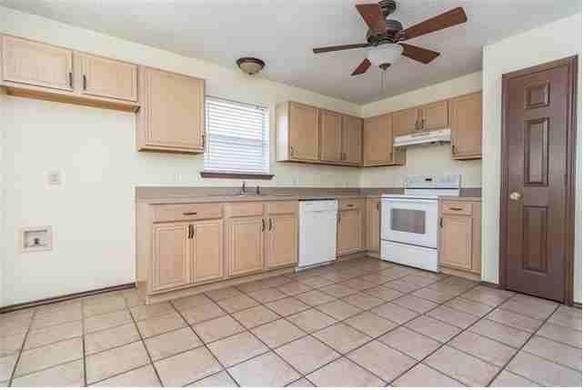 1909 Cedar Tree Drive - Photo 3 of 15